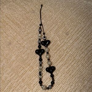 Black & White Heart Bead phone charm